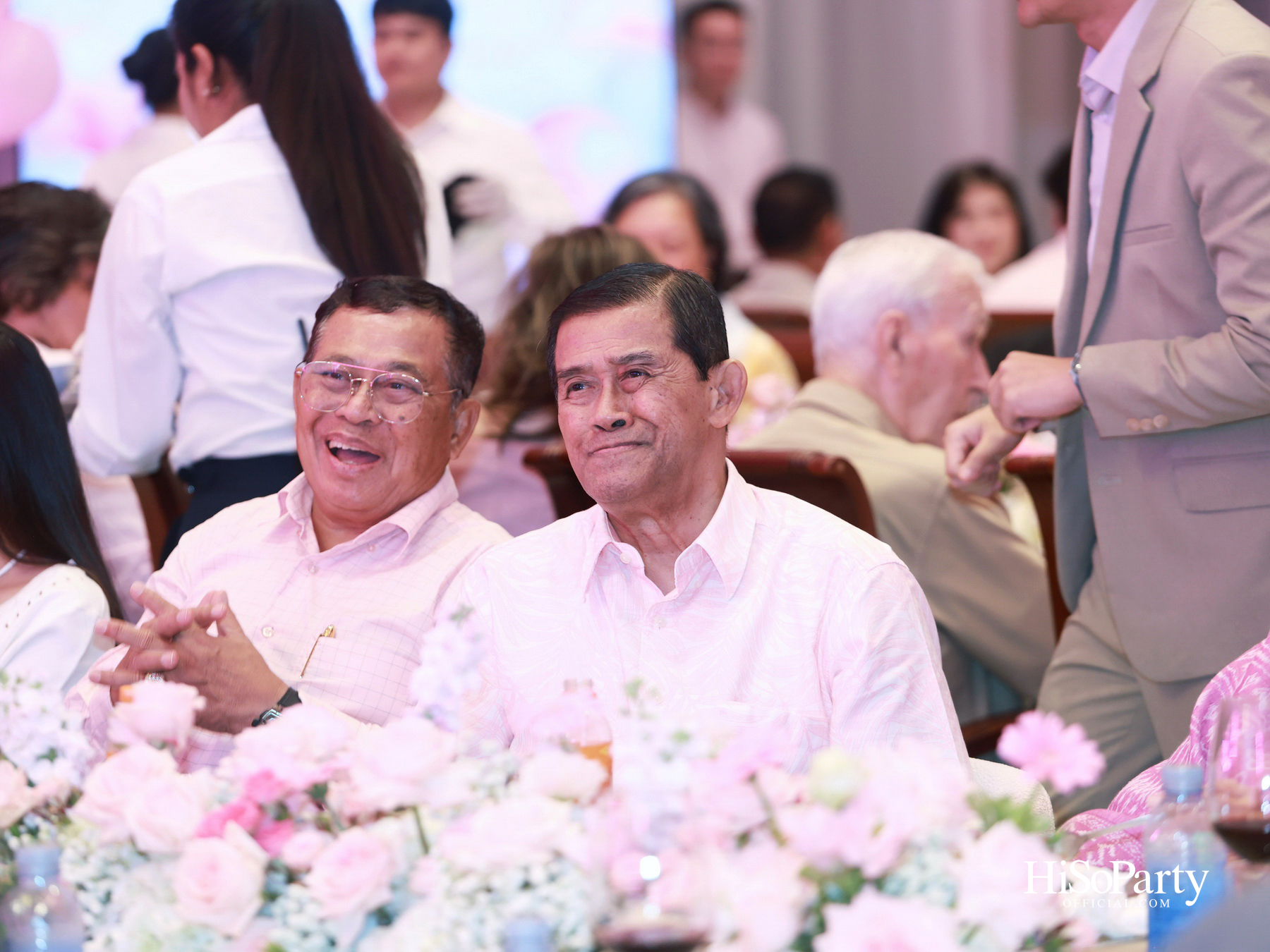 ‘LOVE FOREVER’ ค่ำคืนแห่งความรัก ฉลองวันเกิด ‘คุณสุวิมล มหากิจศิริ’ อย่างอบอุ่นและชื่นมื่น
