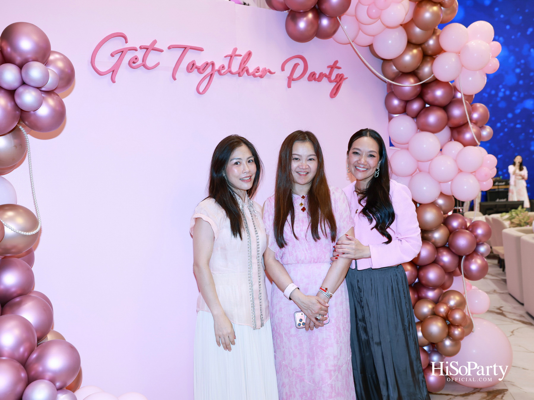 ‘LOVE FOREVER’ ค่ำคืนแห่งความรัก ฉลองวันเกิด ‘คุณสุวิมล มหากิจศิริ’ อย่างอบอุ่นและชื่นมื่น