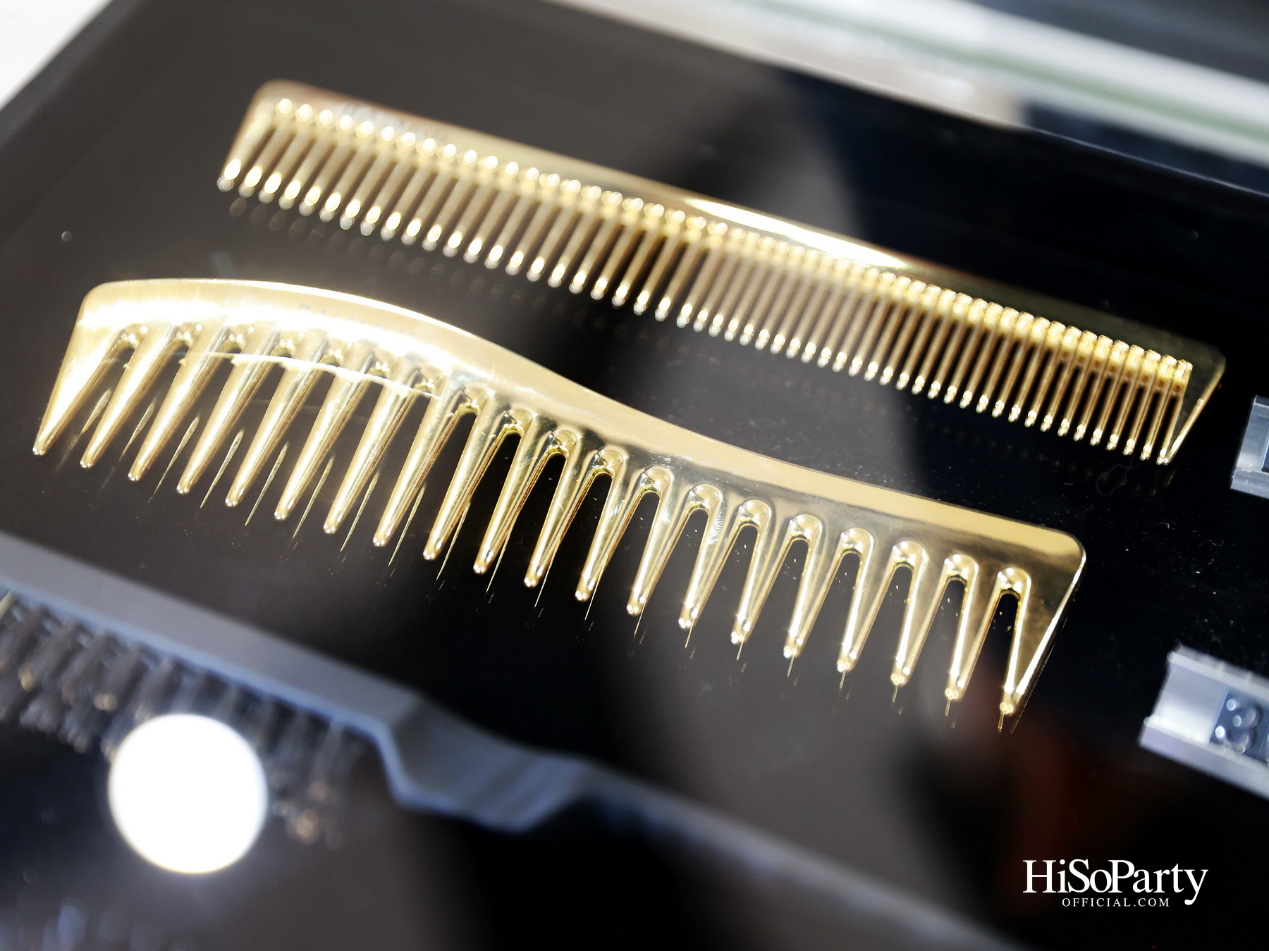 BALMAIN HAIR เปิดป็อปอัพ ‘BALMAIN HAIR VOYAGE’ ชวนสัมผัสโลกแห่งแฮร์กูตูร์ พร้อมอัปเดตคอลเลกชัน ‘LOCKS OF GOLD’