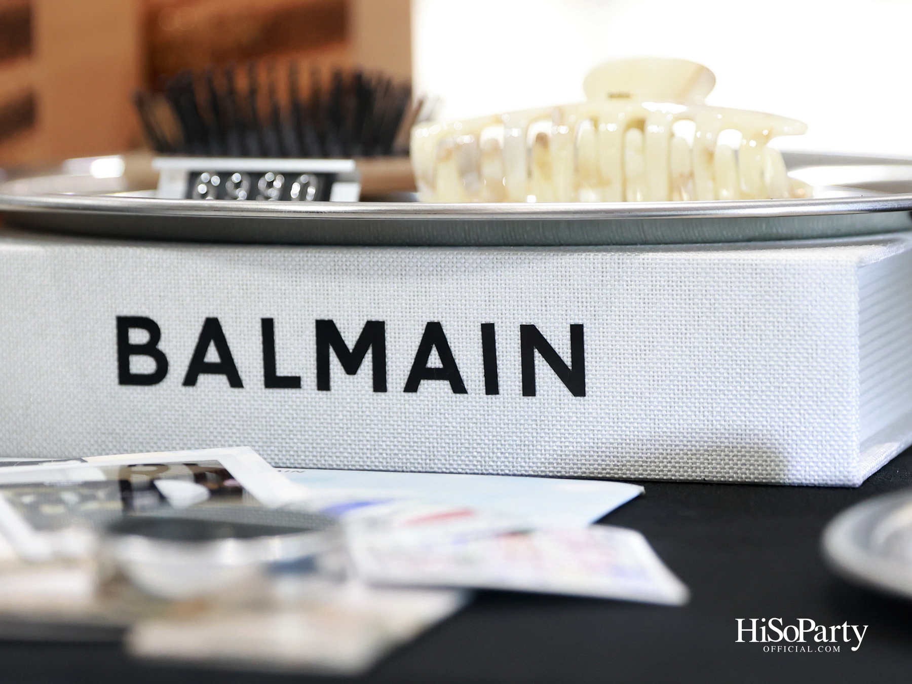 BALMAIN HAIR เปิดป็อปอัพ ‘BALMAIN HAIR VOYAGE’ ชวนสัมผัสโลกแห่งแฮร์กูตูร์ พร้อมอัปเดตคอลเลกชัน ‘LOCKS OF GOLD’