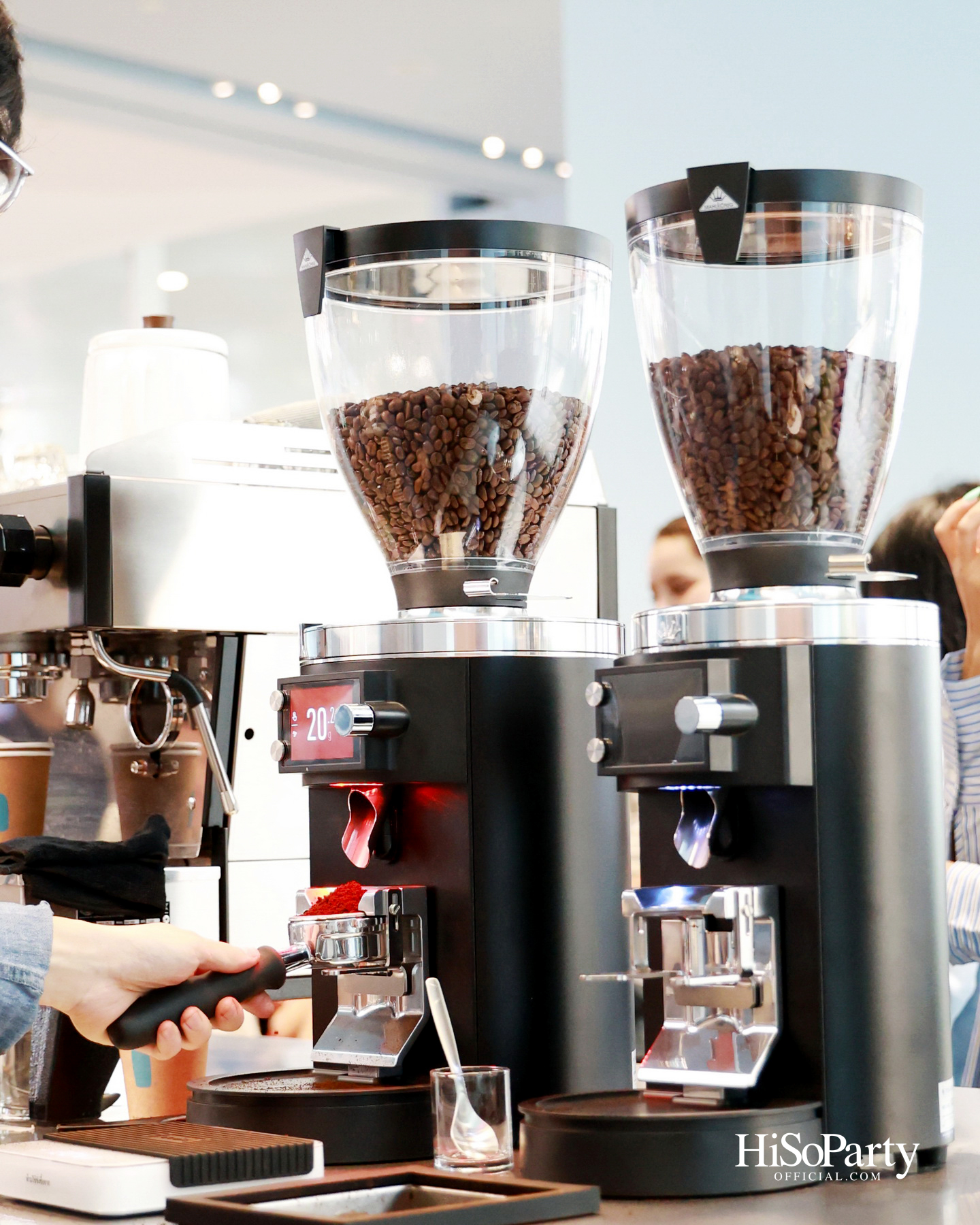 Blue Bottle Coffee เปิด Full-Experience Flagship Café แห่งแรกในประเทศไทย ณ EMQUARTIER