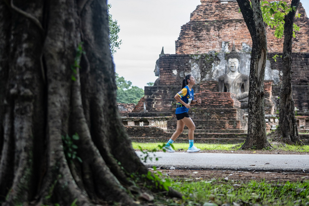 นักวิ่งกว่า 2,000 คน ร่วมพิชิตเส้นชัยเมืองมรดกโลกใน ‘บางกอกแอร์เวย์ส สุโขทัย ฮาล์ฟ มาราธอน 2026’