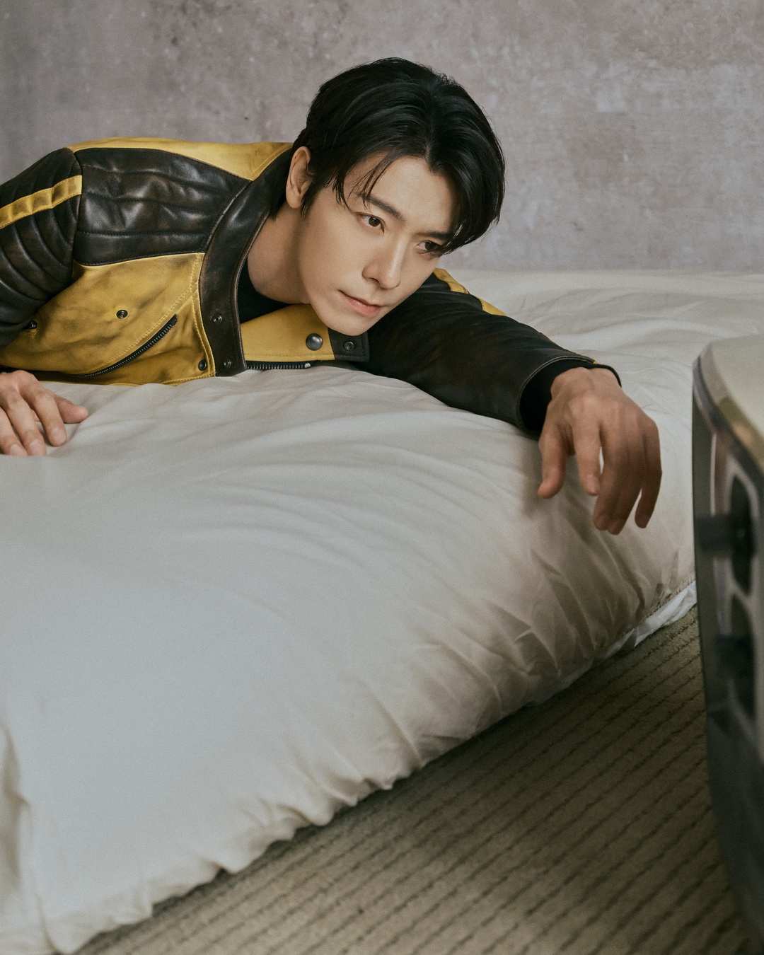 Lee Donghae ถ่ายทอดเสน่ห์เหนือกาลเวลาใน FENDI 2026-27 Autumn/Winter Collection