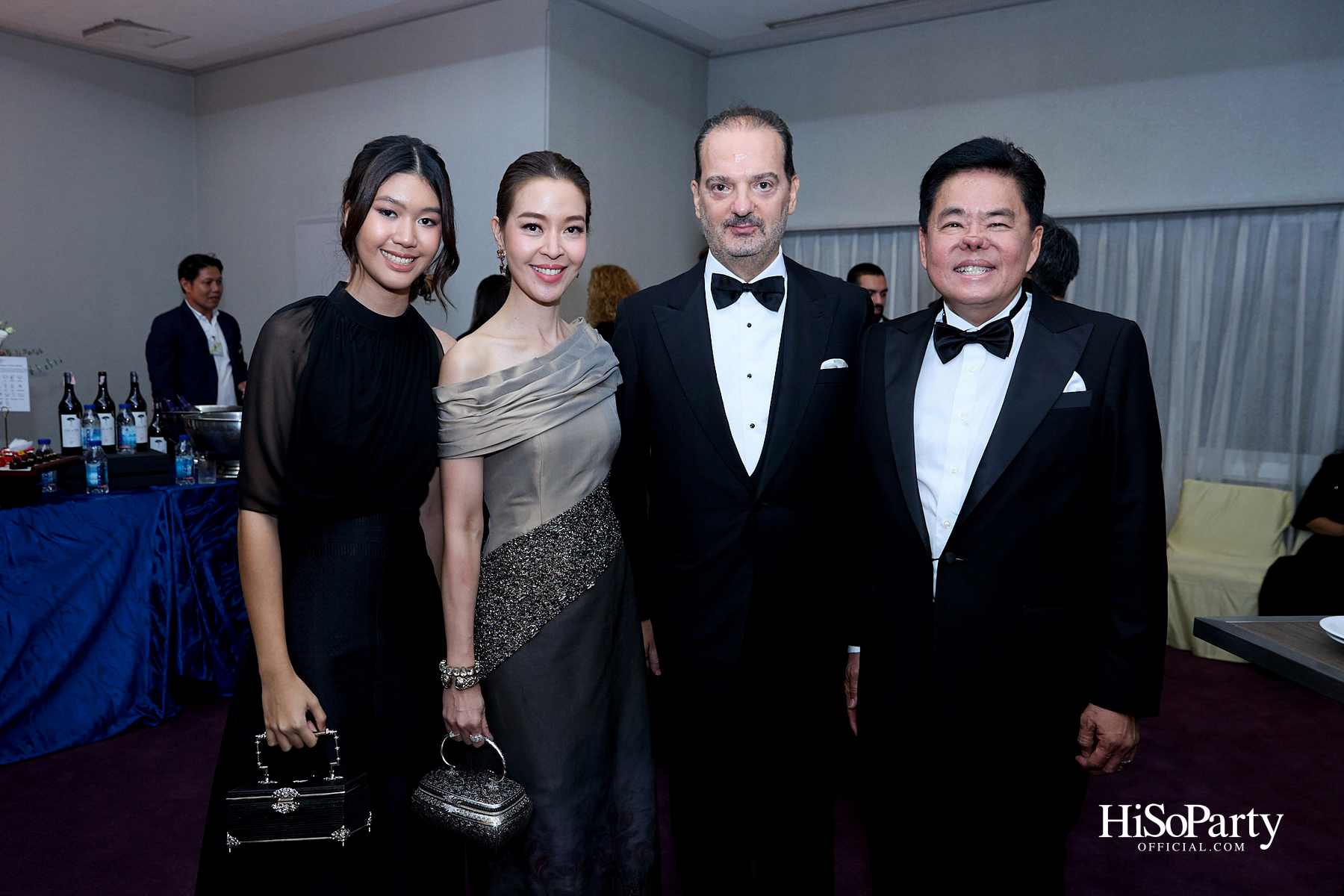 ในหลวง–พระราชินี ทอดพระเนตรคอนเสิร์ต ‘Opera Goes To Hollywood’ เปิดมหกรรมศิลปะการแสดงและดนตรีนานาชาติ กรุงเทพฯ ครั้งที่ 28