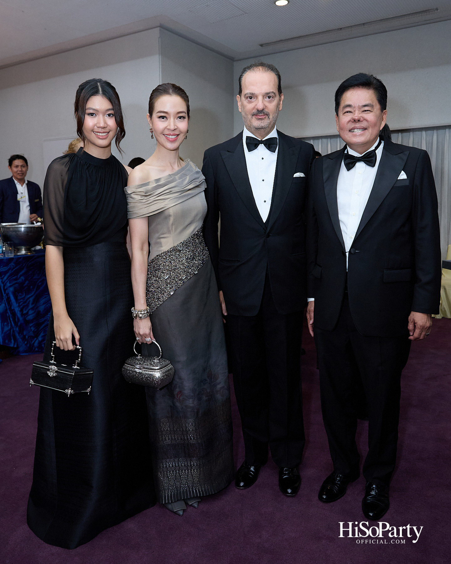 ในหลวง–พระราชินี ทอดพระเนตรคอนเสิร์ต ‘Opera Goes To Hollywood’ เปิดมหกรรมศิลปะการแสดงและดนตรีนานาชาติ กรุงเทพฯ ครั้งที่ 28