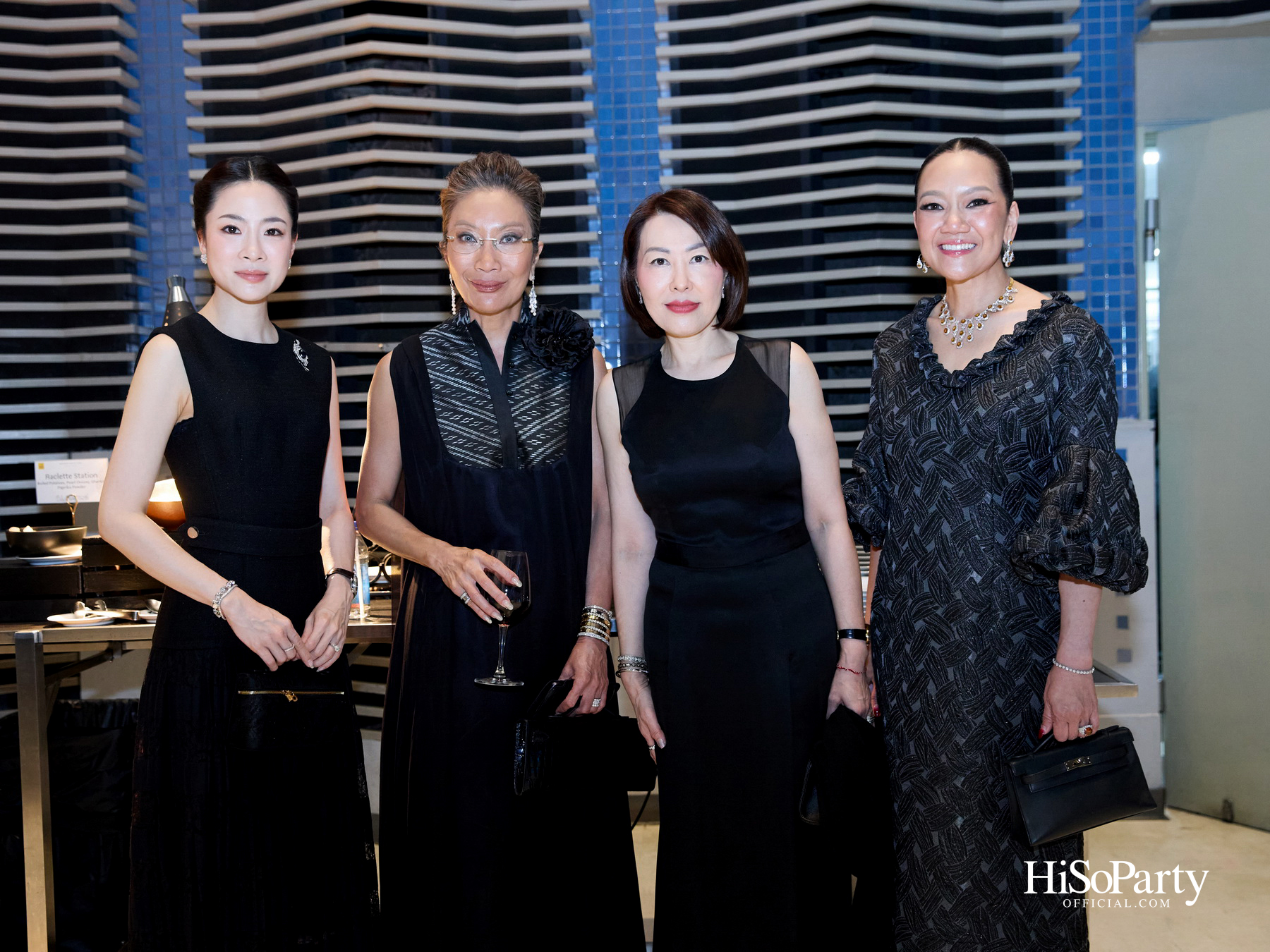 พระบาทสมเด็จพระเจ้าอยู่หัว  และสมเด็จพระนางเจ้าฯ พระบรมราชินี เสด็จฯ ทอดพระเนตรบัลเลต์ ‘โรมิโอ แอนด์ จูเลียต’