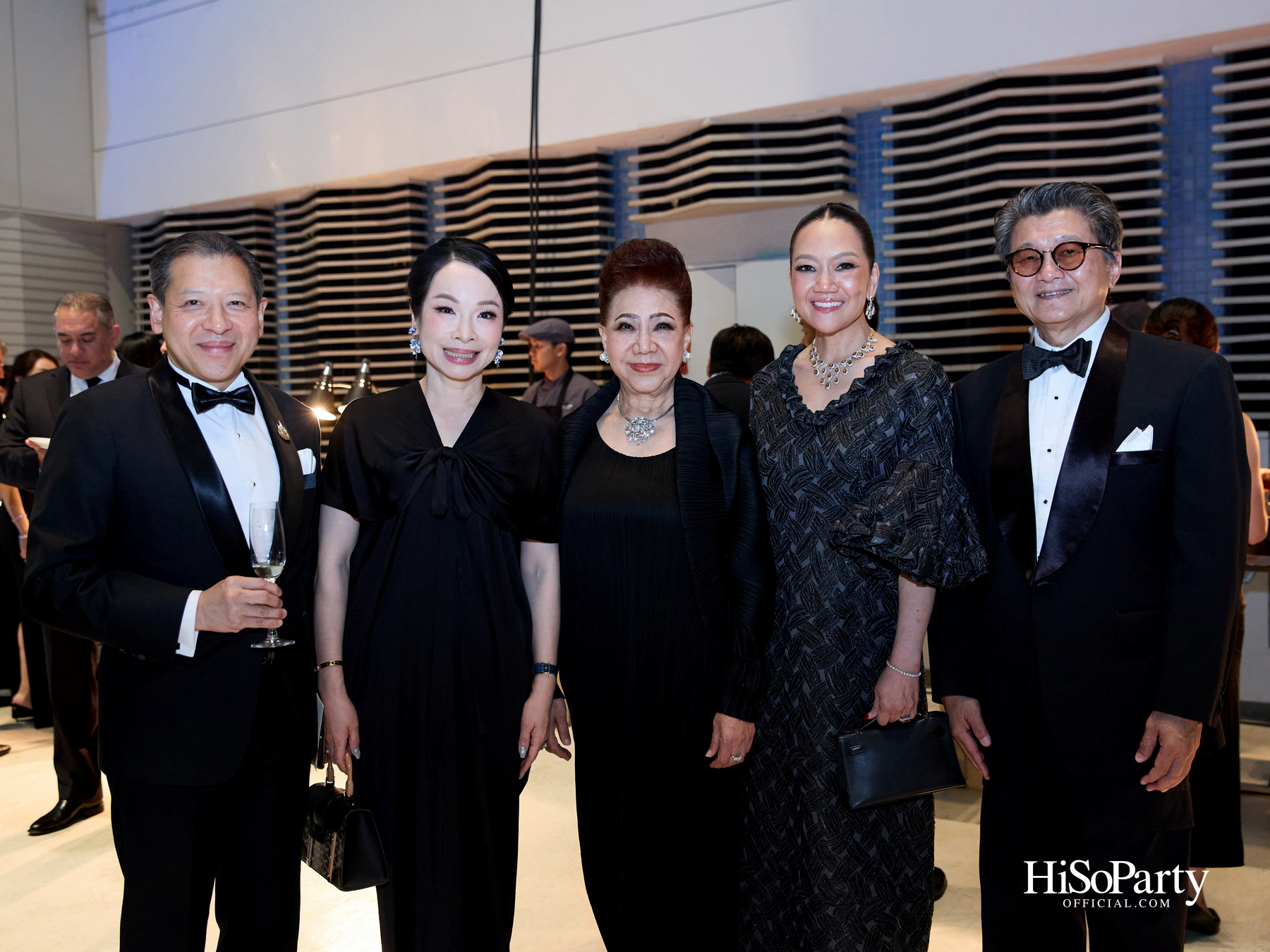 พระบาทสมเด็จพระเจ้าอยู่หัว  และสมเด็จพระนางเจ้าฯ พระบรมราชินี เสด็จฯ ทอดพระเนตรบัลเลต์ ‘โรมิโอ แอนด์ จูเลียต’