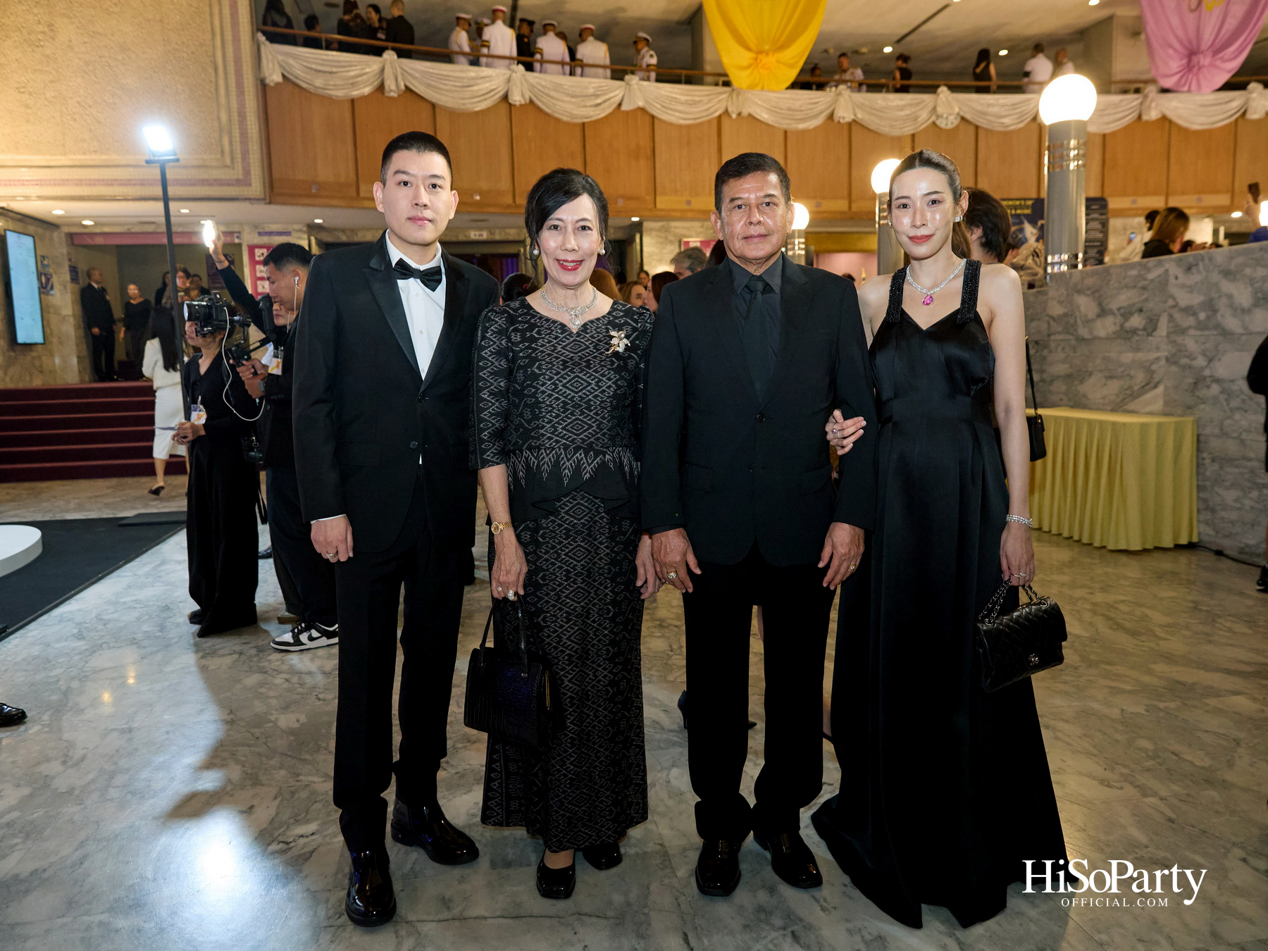 พระบาทสมเด็จพระเจ้าอยู่หัว  และสมเด็จพระนางเจ้าฯ พระบรมราชินี เสด็จฯ ทอดพระเนตรบัลเลต์ ‘โรมิโอ แอนด์ จูเลียต’