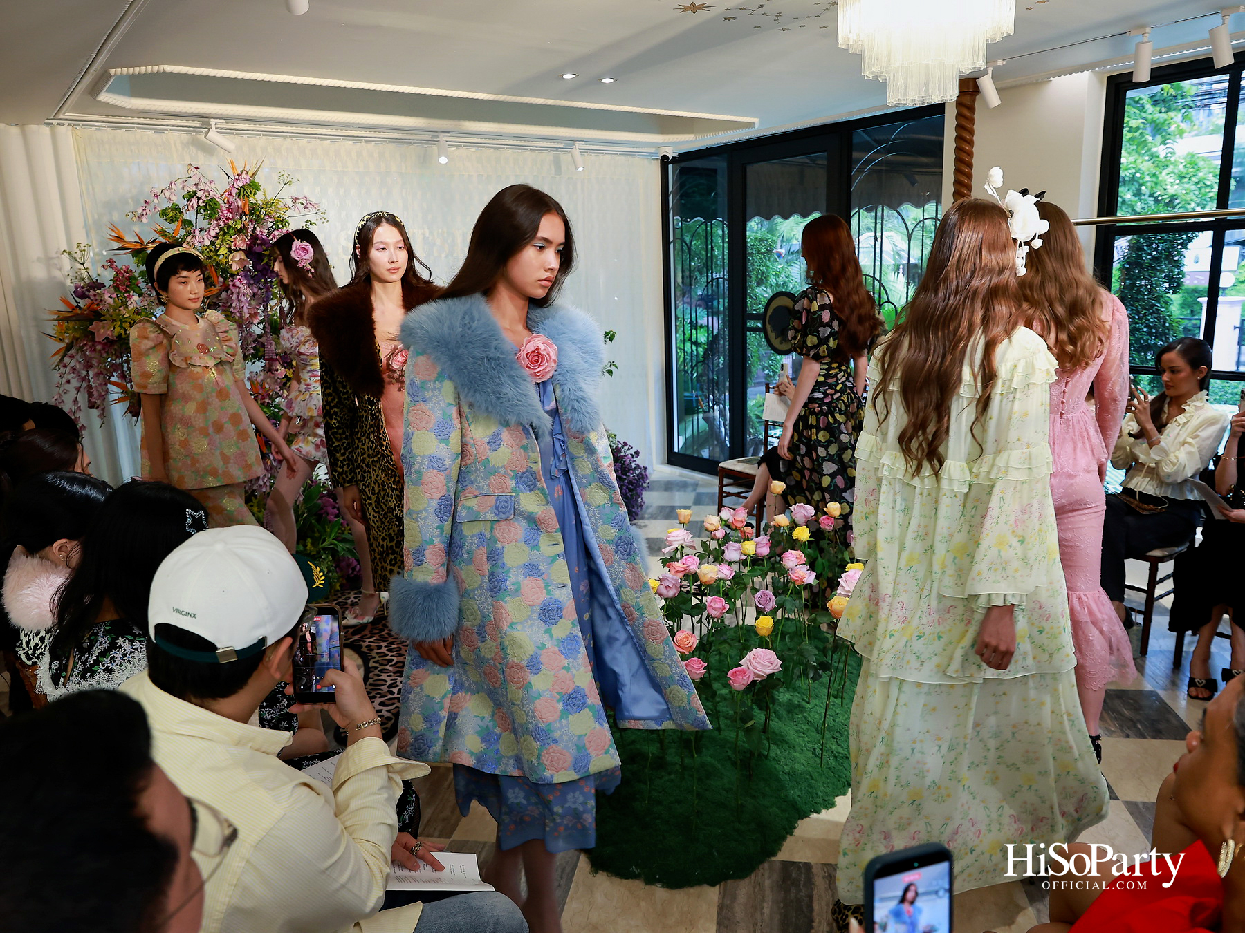 Sretsis เปิดตัวคอลเลกชัน ‘Sretsis Himmapan’ พาเข้าสู่โลกป่าหิมพานต์ผ่านแฟชั่นพรีเซนเทชั่น ณ Sretsis Inn Bangkok
