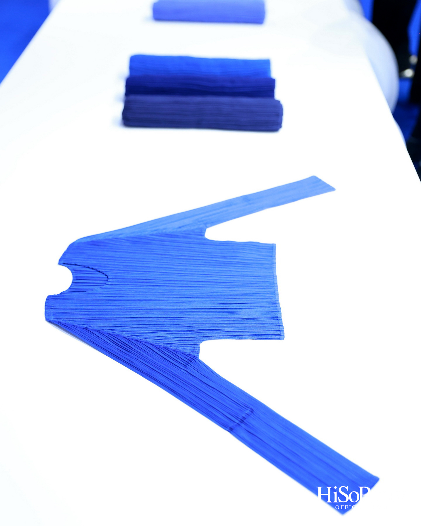 PLEATS PLEASE ISSEY MIYAKE เปิดตัว Pop-up ซีรีส์พิเศษ ‘AZURE COLORS’ 