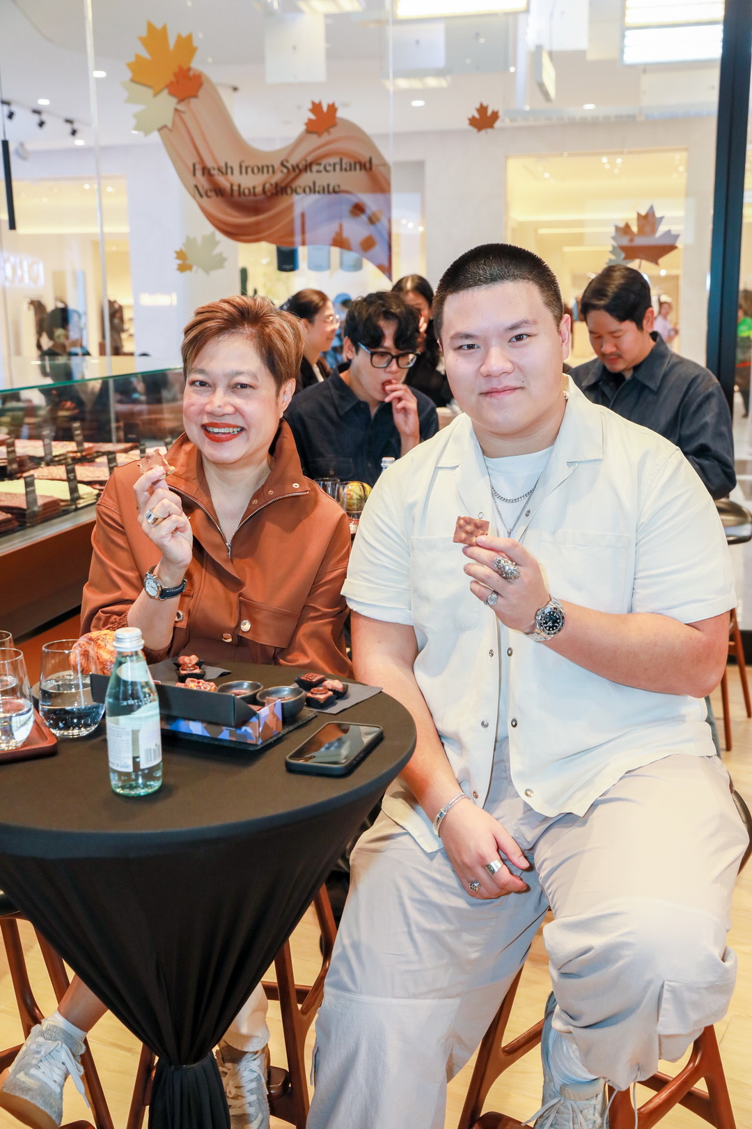 เอ็ม ดิสทริค ต้อนรับ Elias Läderach ถ่ายทอดศาสตร์ช็อกโกแลตสวิส พร้อมเปิดตัว ‘Thai Milk Tea Praline’ รสชาติพิเศษเฉพาะประเทศไทย
