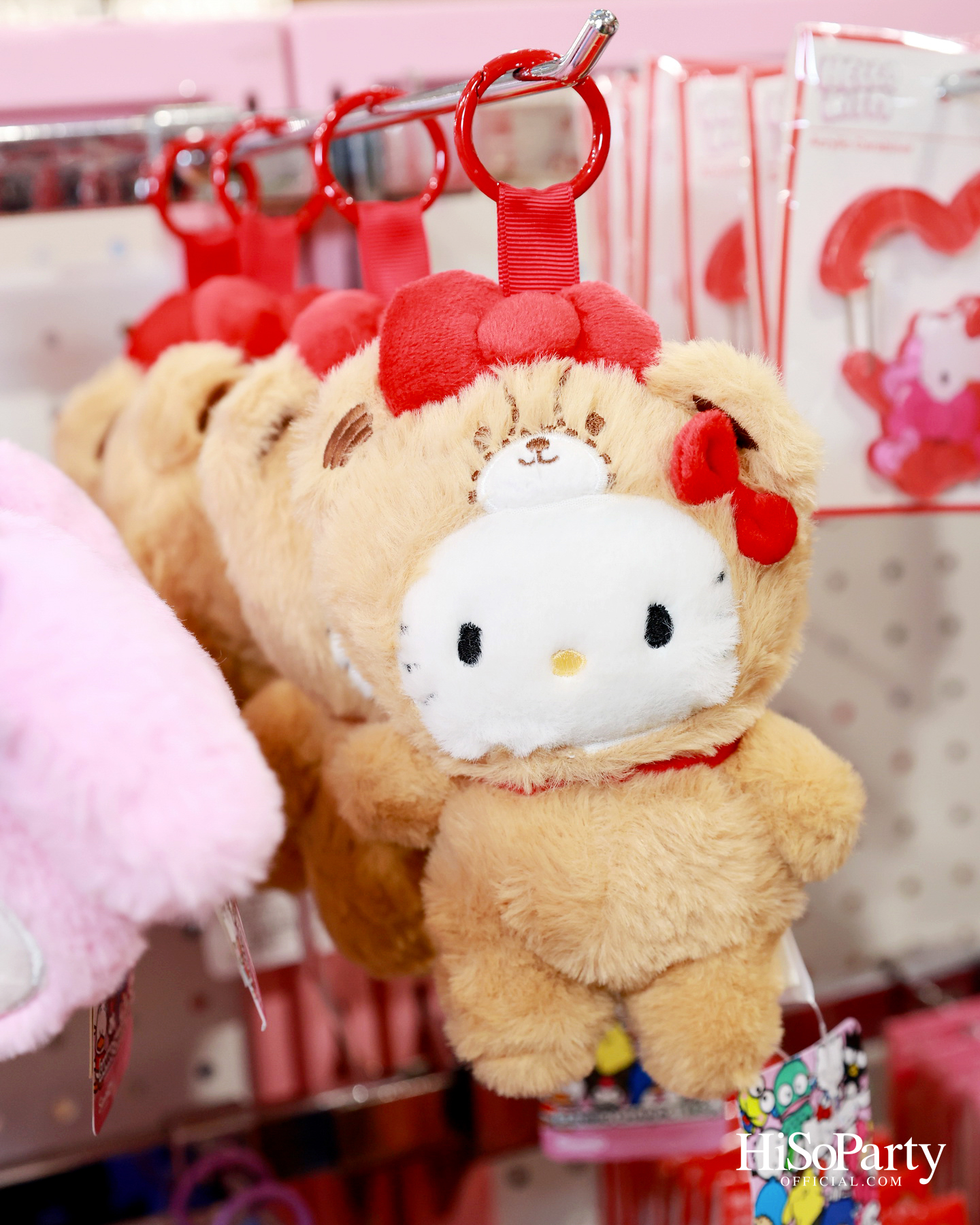 CENTRAL SANRIO CHARACTERS FAIR 2026 เปิดโลกแห่งความน่ารัก พร้อม เน็ต–สิรภพ และ เจเจ–รัชพล ร่วมเติมเต็ม ‘ช่อดอกไม้แห่งความสุข’