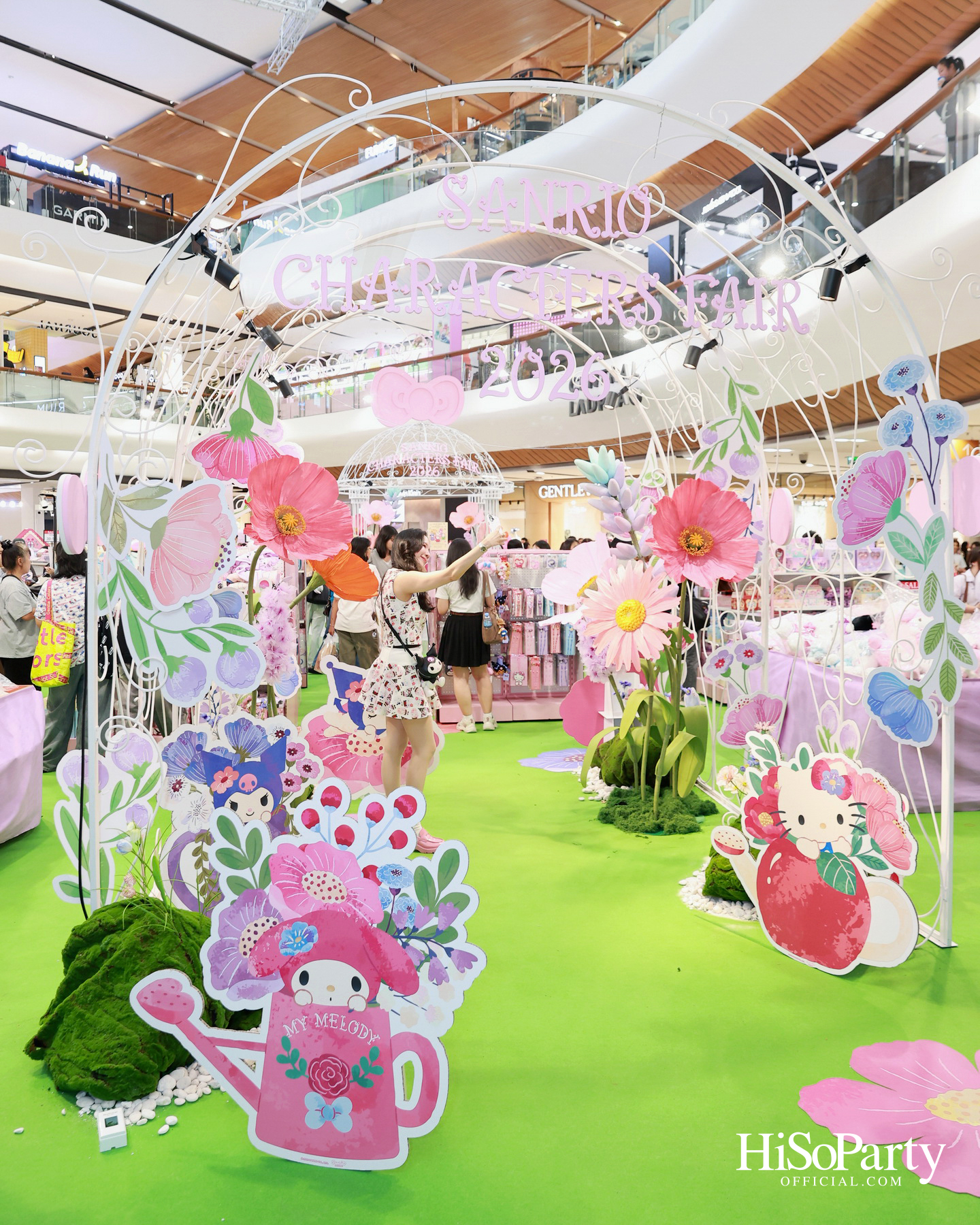 CENTRAL SANRIO CHARACTERS FAIR 2026 เปิดโลกแห่งความน่ารัก พร้อม เน็ต–สิรภพ และ เจเจ–รัชพล ร่วมเติมเต็ม ‘ช่อดอกไม้แห่งความสุข’