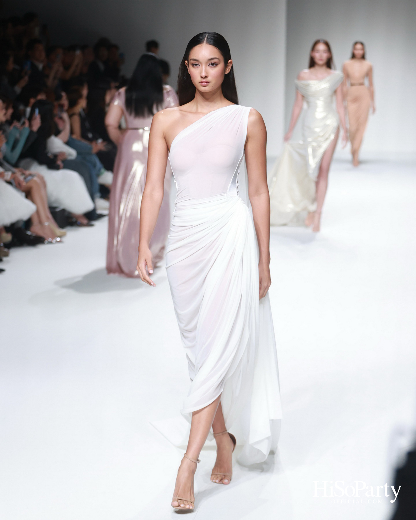 POEM ฉลองครบรอบ 20 ปีของแบรนด์ด้วยแฟชั่นโชว์ ‘POEM presented by MERZ AESTHETICS’ ภายในงาน BIFW2026