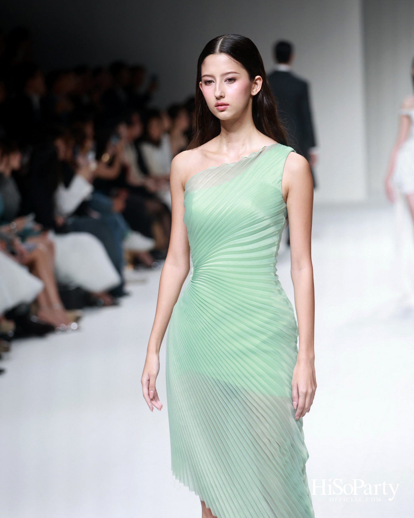 POEM ฉลองครบรอบ 20 ปีของแบรนด์ด้วยแฟชั่นโชว์ ‘POEM presented by MERZ AESTHETICS’ ภายในงาน BIFW2026