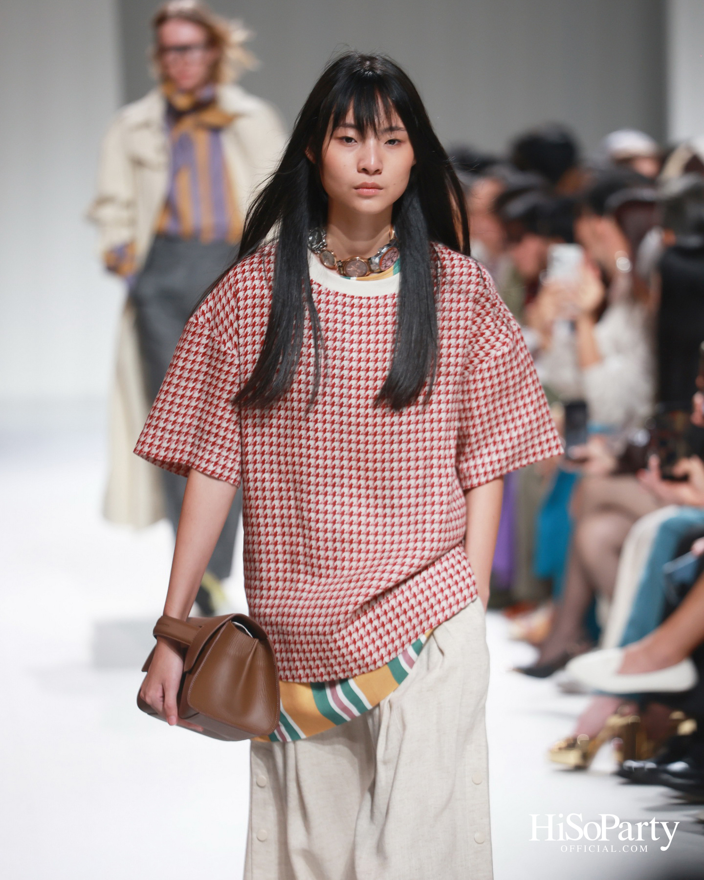 37°C Thirty-seven degrees Celsius นำเสนอคอลเลกชัน ‘LATITUDE 13.7° NORTH’ บนรันเวย์ BIFW2026