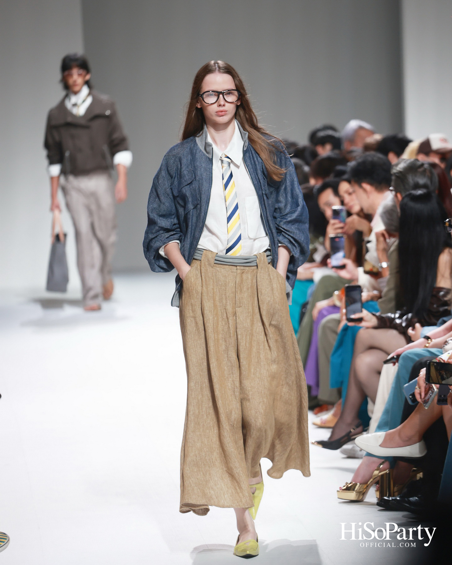 37°C Thirty-seven degrees Celsius นำเสนอคอลเลกชัน ‘LATITUDE 13.7° NORTH’ บนรันเวย์ BIFW2026