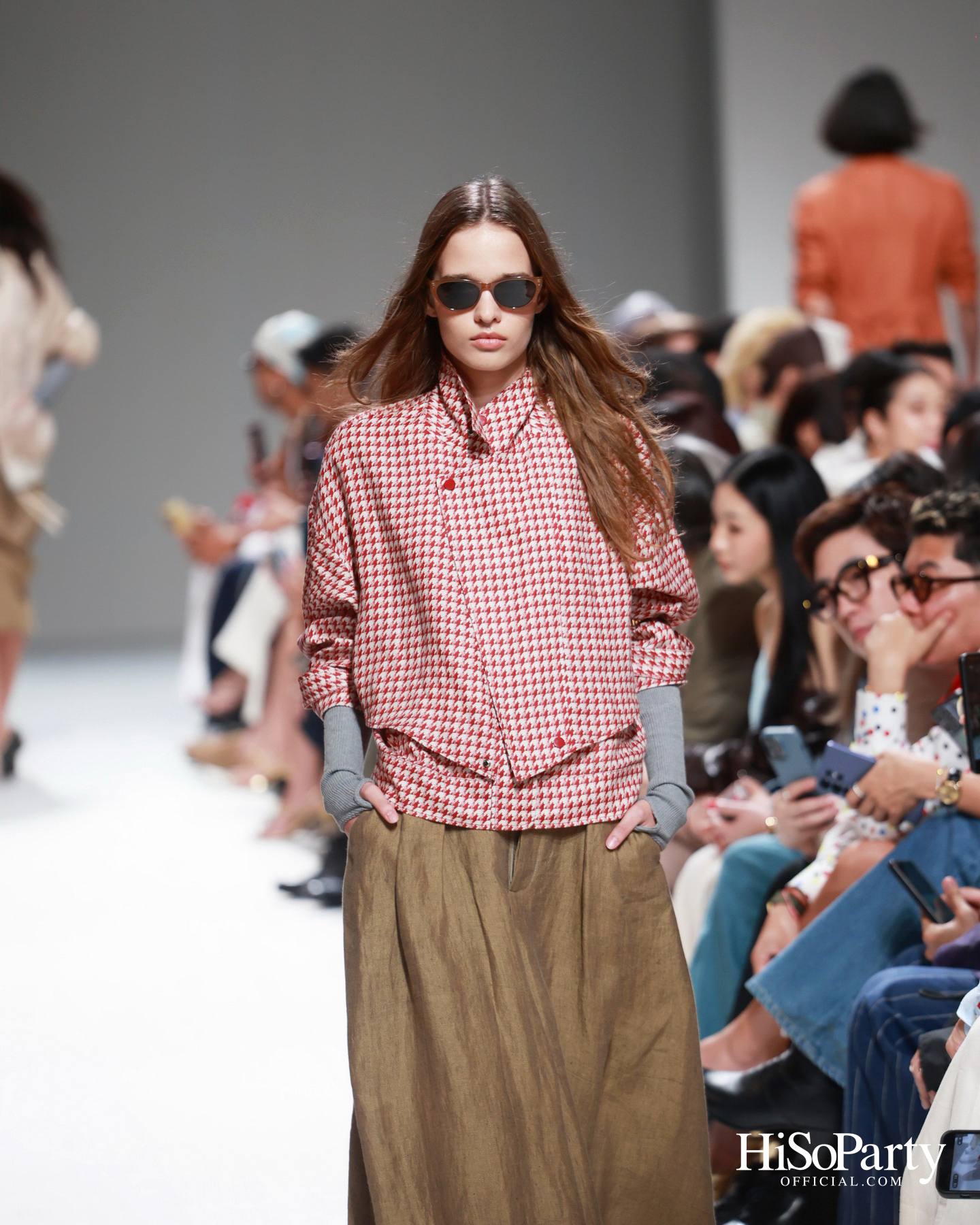 37°C Thirty-seven degrees Celsius นำเสนอคอลเลกชัน ‘LATITUDE 13.7° NORTH’ บนรันเวย์ BIFW2026