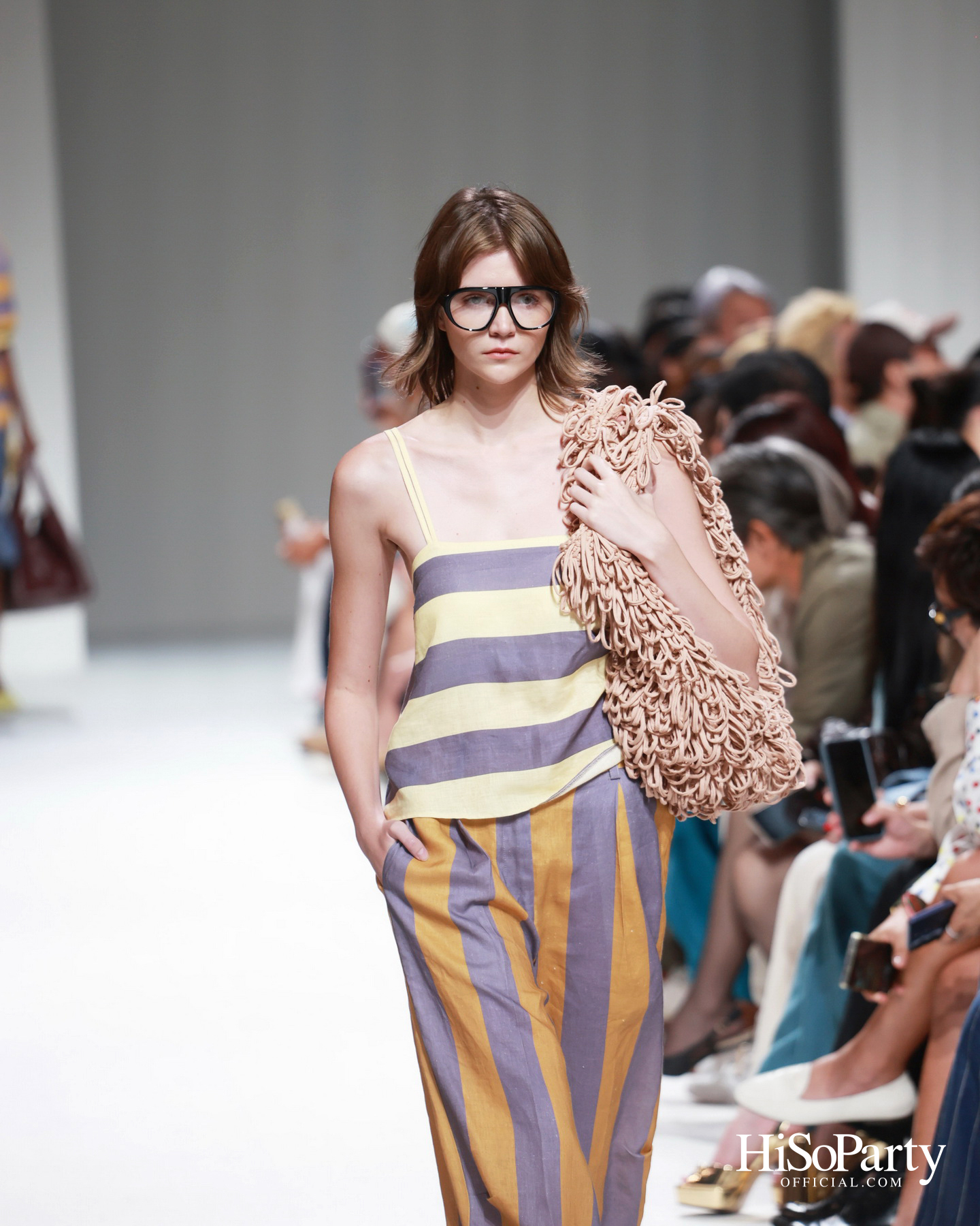 37°C Thirty-seven degrees Celsius นำเสนอคอลเลกชัน ‘LATITUDE 13.7° NORTH’ บนรันเวย์ BIFW2026