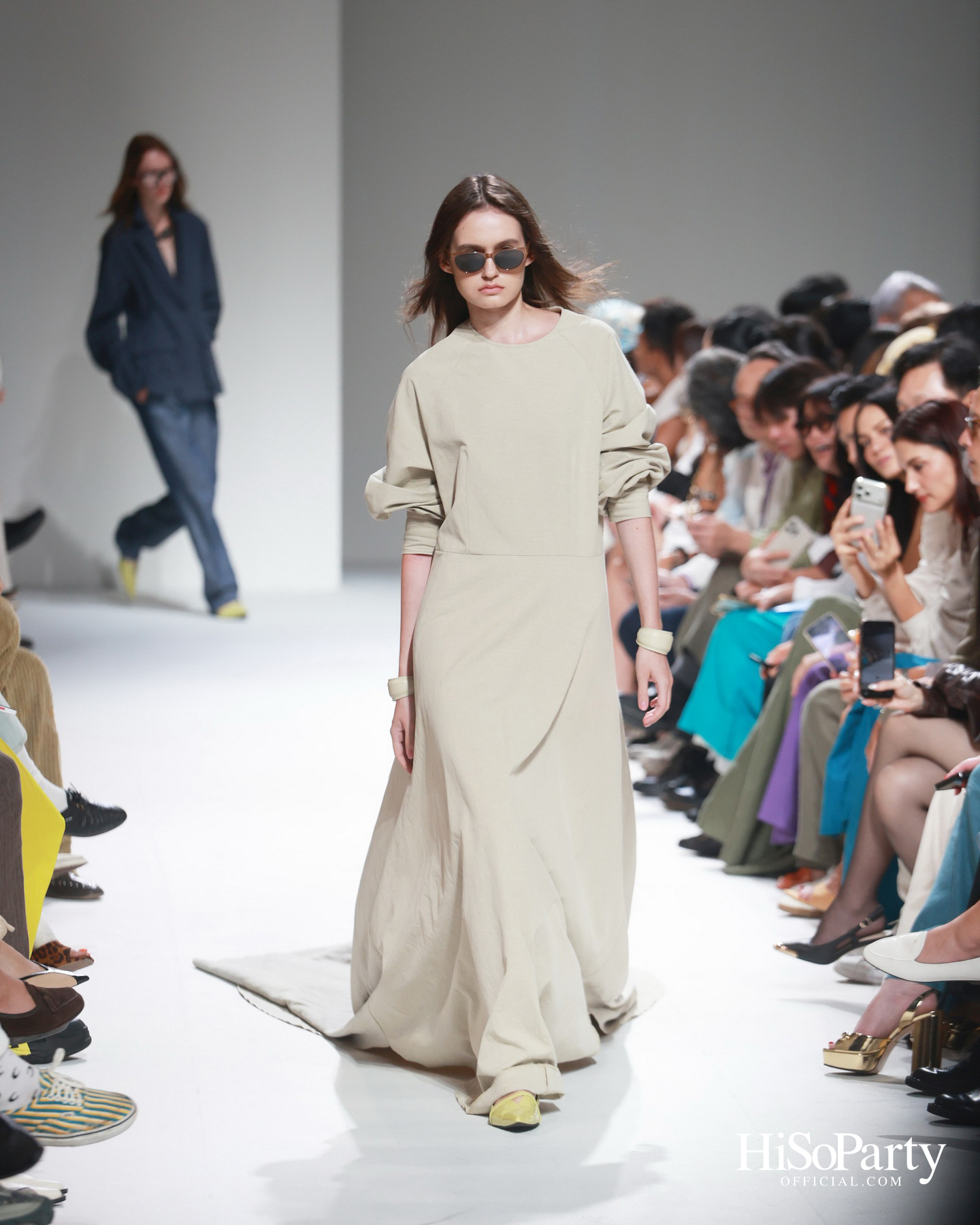 37°C Thirty-seven degrees Celsius นำเสนอคอลเลกชัน ‘LATITUDE 13.7° NORTH’ บนรันเวย์ BIFW2026