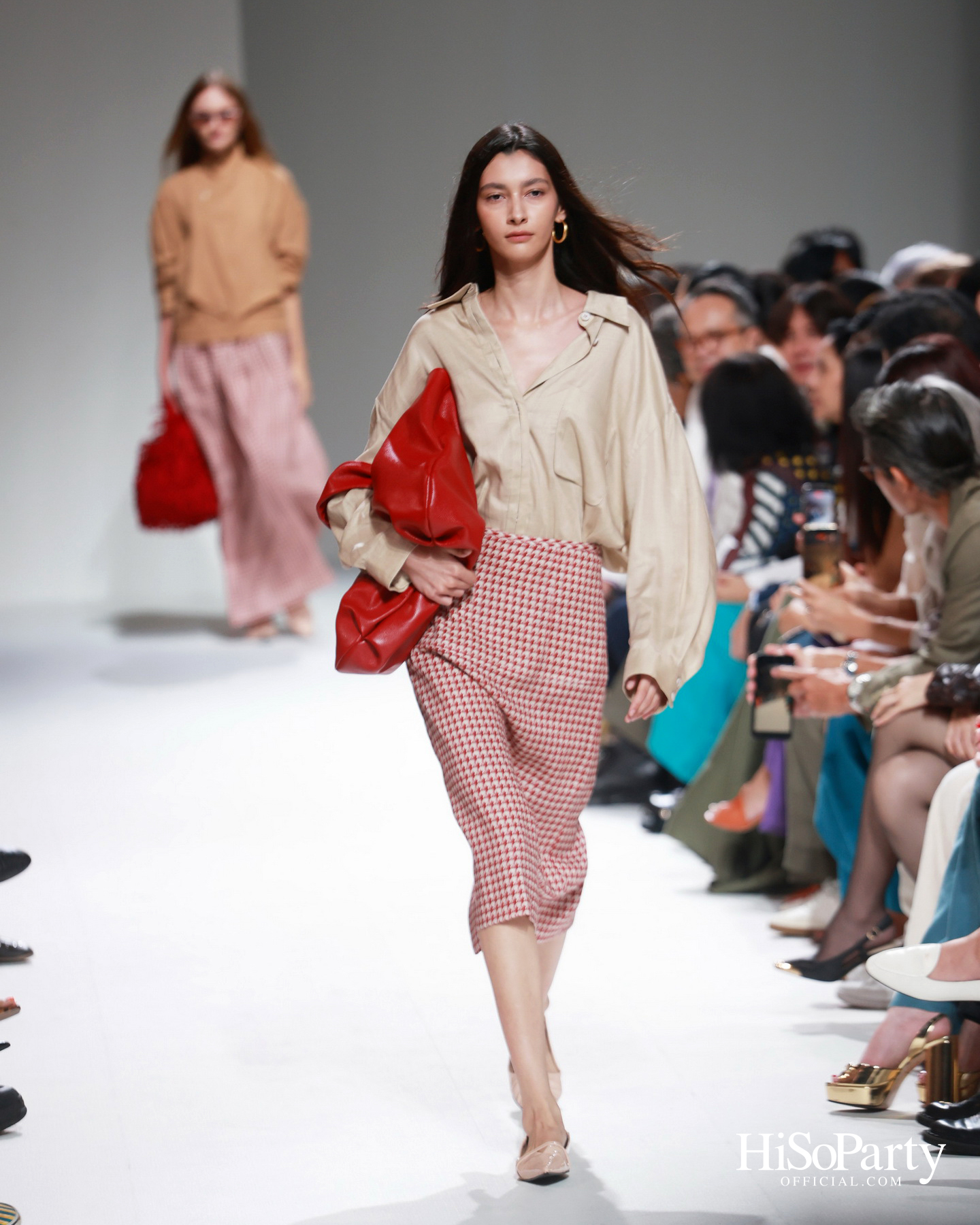 37°C Thirty-seven degrees Celsius นำเสนอคอลเลกชัน ‘LATITUDE 13.7° NORTH’ บนรันเวย์ BIFW2026
