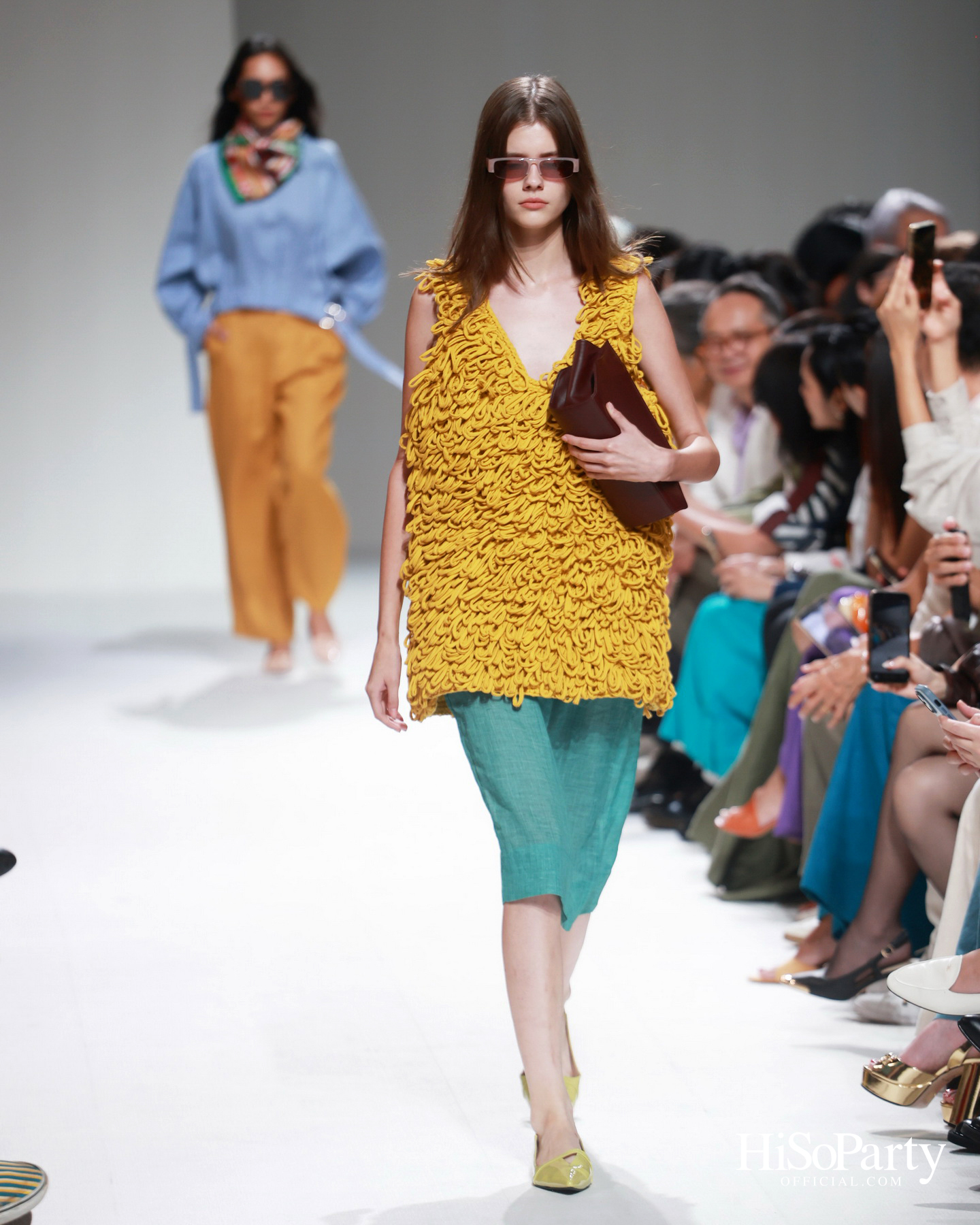 37°C Thirty-seven degrees Celsius นำเสนอคอลเลกชัน ‘LATITUDE 13.7° NORTH’ บนรันเวย์ BIFW2026