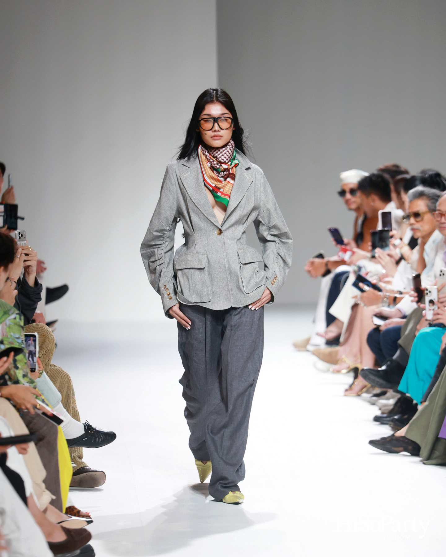 37°C Thirty-seven degrees Celsius นำเสนอคอลเลกชัน ‘LATITUDE 13.7° NORTH’ บนรันเวย์ BIFW2026