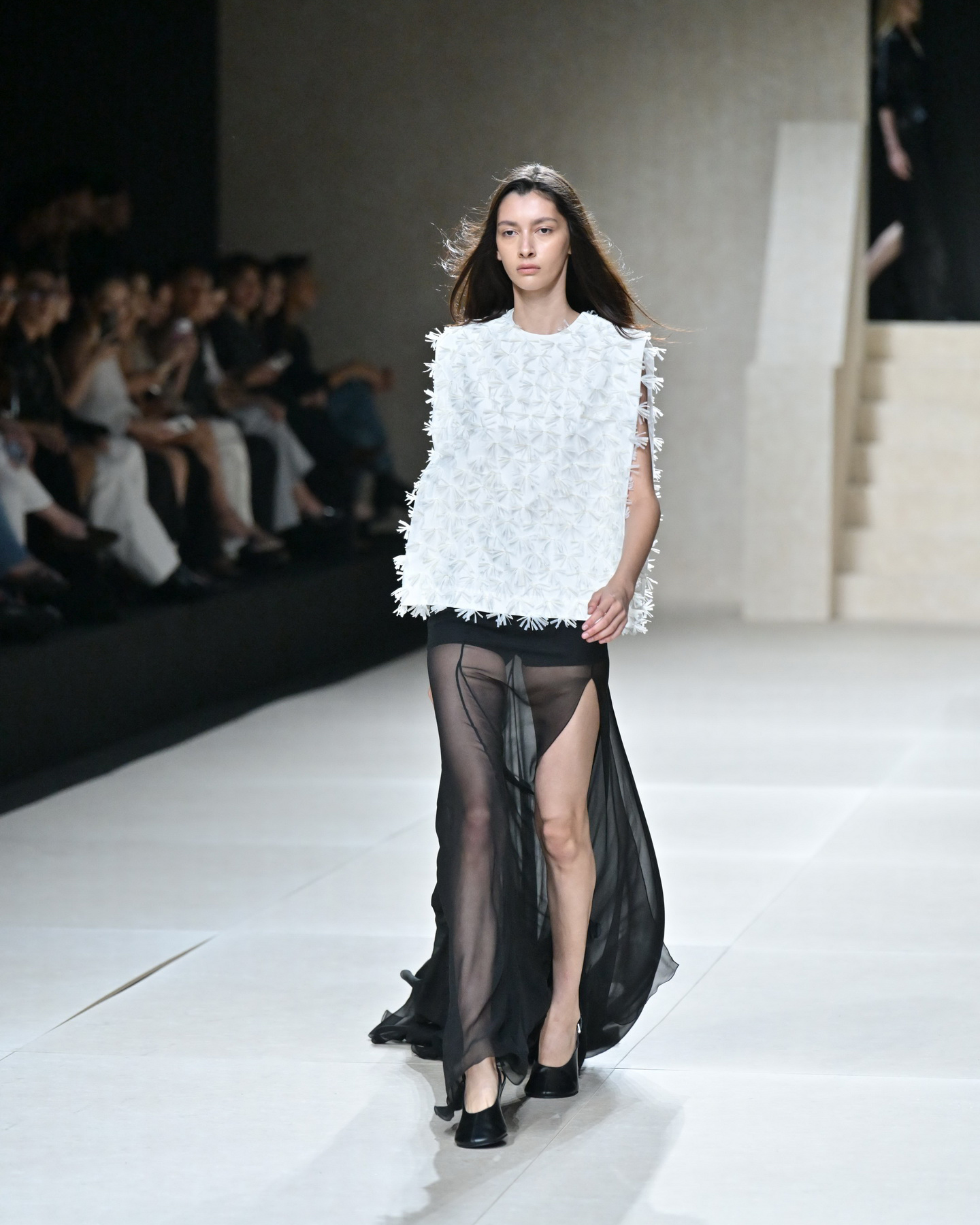 Asava ต้อนรับ Law Roach สไตลิสต์ระดับโลก ร่วมชมแฟชั่นโชว์ ‘A Life In Between’ ในงาน ELLE Fashion Week 2026